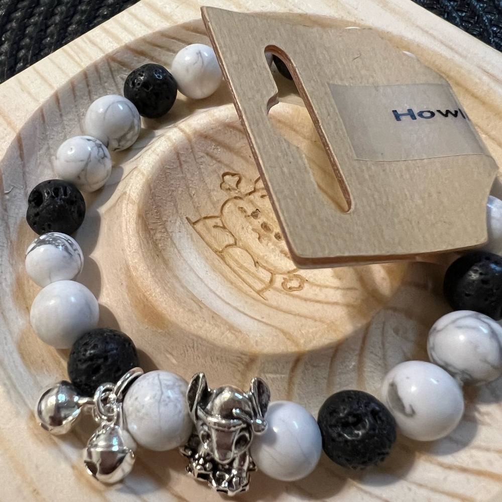 Howlite and Lava